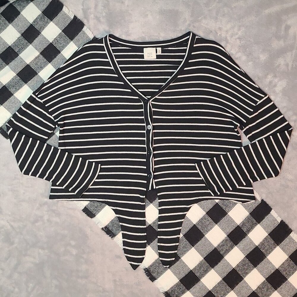 M | Good Luck Gem | Button Down V-Neck Cropped Knot Cardigan